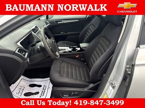 Used 2015 Ford Fusion SE FWD image 14