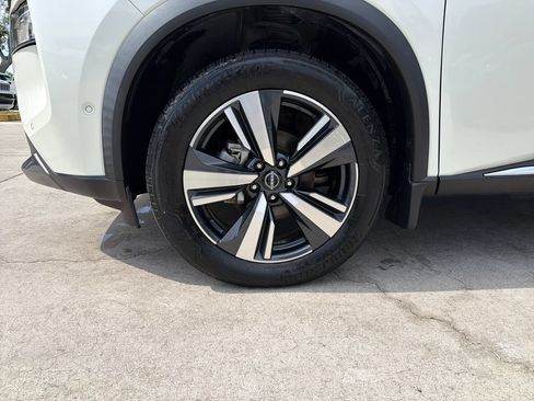 Used 2023 Nissan Rogue SL w/ SL Premium Package FWD image 12