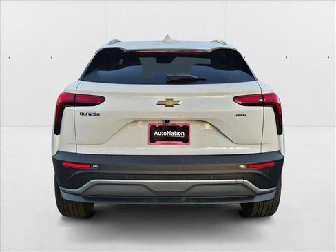 New 2025 Chevrolet Blazer EV LT image 7