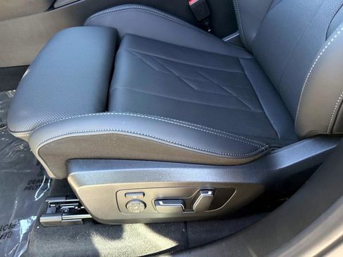 New 2026 BMW X3 xDrive30 w/ Premium Package image 19