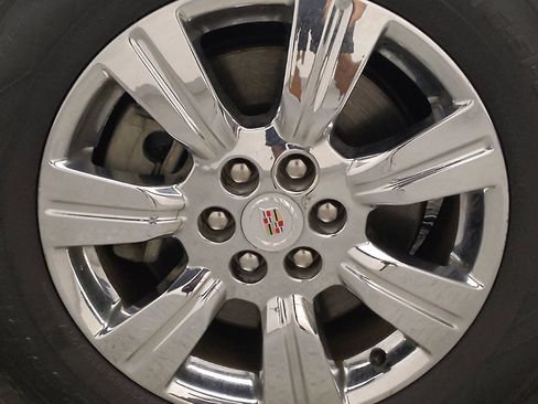 Used 2015 Cadillac SRX Luxury w/ Driver Awareness Package FWD image 31