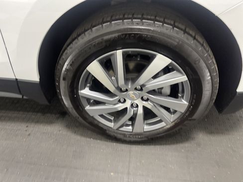 Used 2024 Chevrolet Equinox Premier image 28