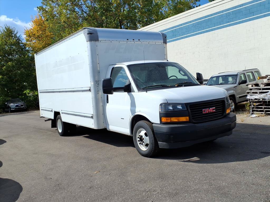 Used 2020 GMC Savana 3500 Extended w/ Driver Convenience Package RWD image 6
