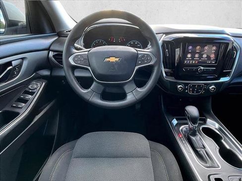 Certified 2021 Chevrolet Traverse LT image 7