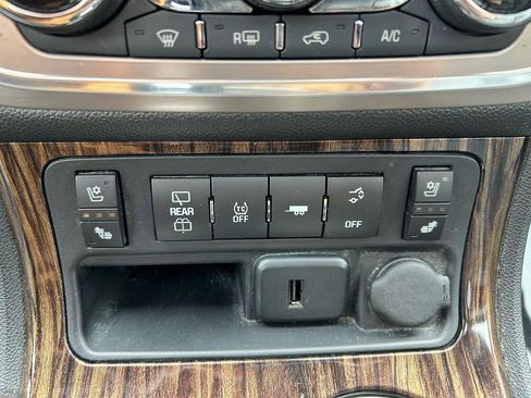 Used 2016 GMC Acadia Denali image 27