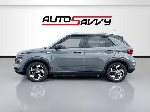 Used 2023 Hyundai Venue Limited FWD image 4
