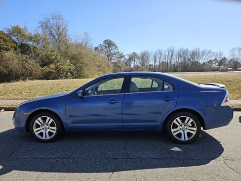 Used 2009 Ford Fusion SEL image 2