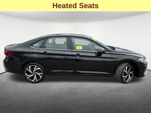 Used 2025 Volkswagen Jetta SEL FWD image 12