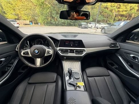 Used 2019 BMW 330i Sedan w/ M Sport Package RWD image 2