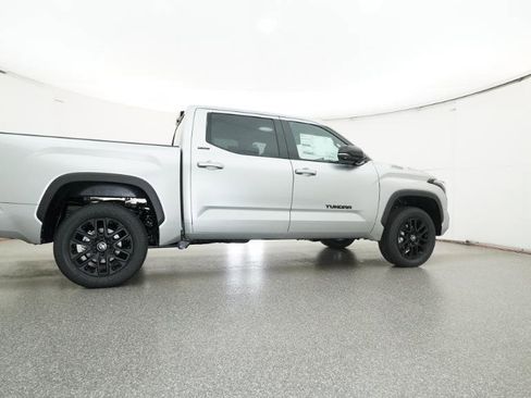 New 2026 Toyota Tundra Limited AWD/4WD image 17