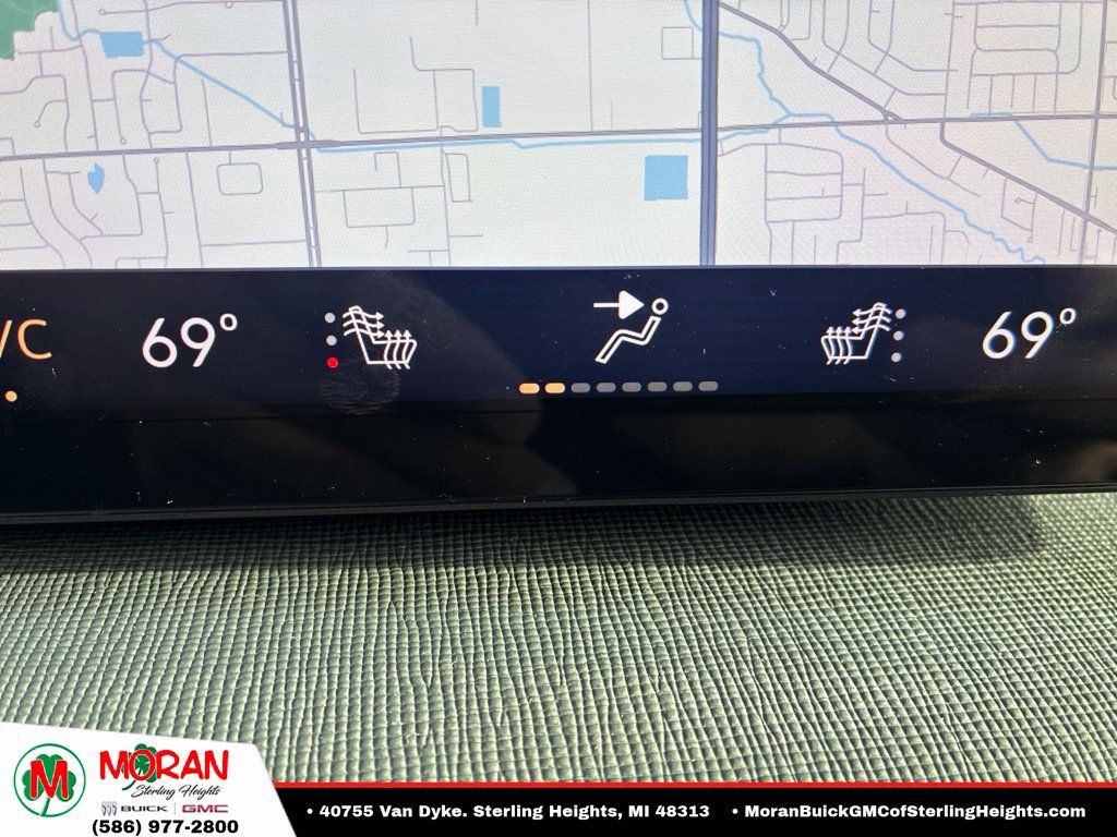 Used 2026 Buick Enclave Sport Touring FWD image 17