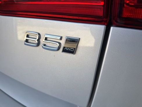 Used 2022 Volvo XC60 B5 Momentum w/ Climate Package AWD/4WD image 32