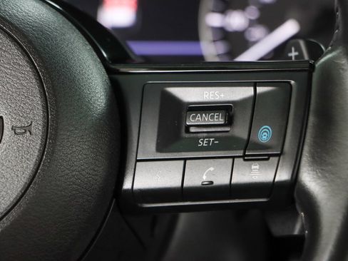Used 2023 Nissan Pathfinder SL FWD image 14