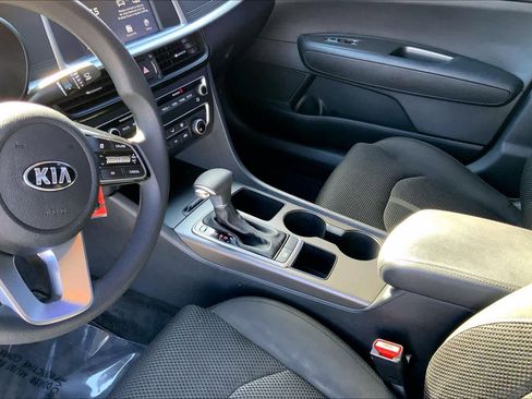 Used 2020 Kia Optima LX image 16
