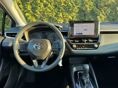 Used 2024 Toyota Corolla LE image 17