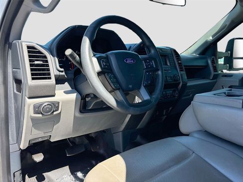 Used 2022 Ford F250 XL w/ Power Equipment Group AWD/4WD image 10