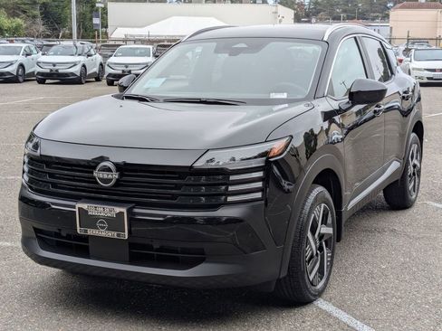 New 2026 Nissan Kicks SV FWD image 2