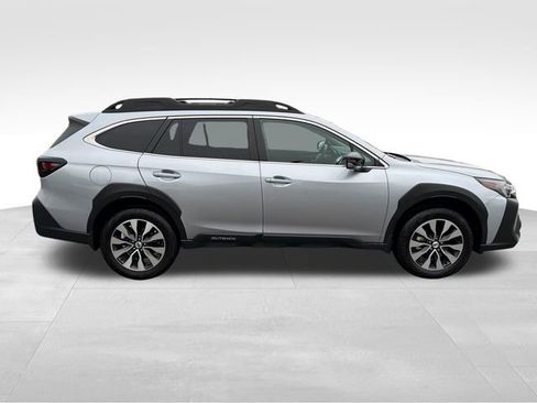 Certified 2025 Subaru Outback Limited AWD/4WD image 8