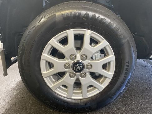 New 2026 Toyota Tacoma SR5 AWD/4WD image 10
