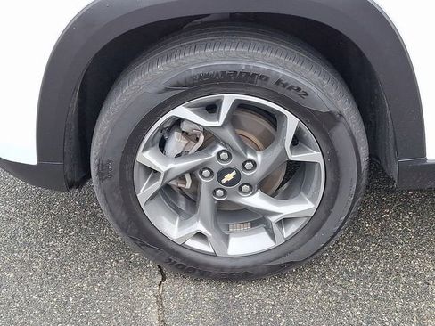 Used 2024 Chevrolet Trax LT w/ Driver Confidence Package image 16