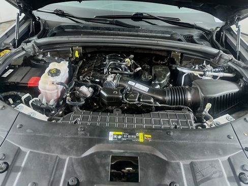 Used 2023 Jeep Grand Cherokee Limited w/ Luxury Tech Group II image 33