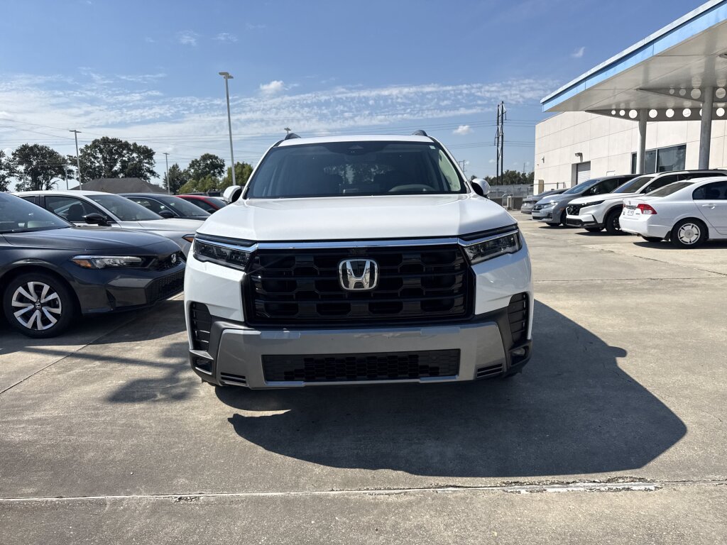 New 2026 Honda Pilot Elite image 2