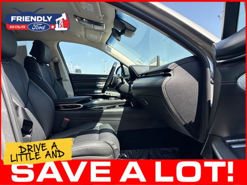 Used 2025 Genesis GV70 2.5T AWD/4WD image 17