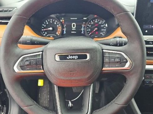 Used 2024 Jeep Compass Limited image 9