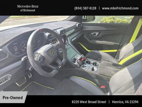 Used 2024 Lamborghini Urus Performante AWD/4WD image 13