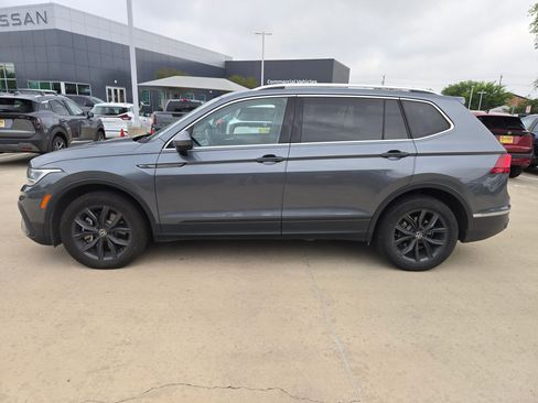 Used 2022 Volkswagen Tiguan SE FWD image 6