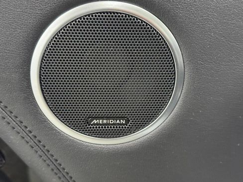 Used 2018 Land Rover Range Rover HSE image 24