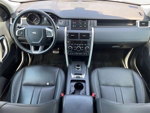 Used 2019 Land Rover Discovery Sport SE image 11