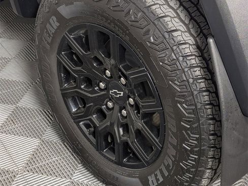 Used 2025 Chevrolet Colorado Trail Boss image 7
