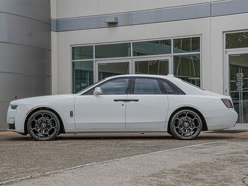 New 2025 Rolls-Royce Ghost Black Badge image 13