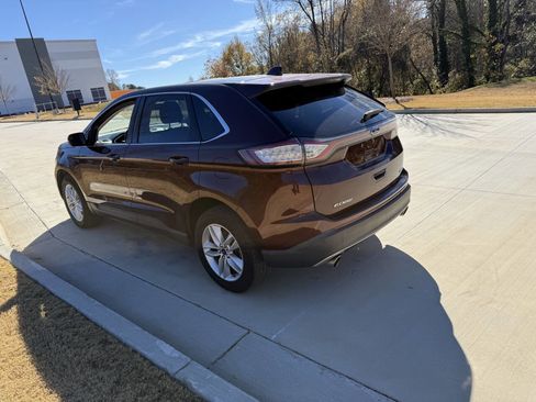 Used 2017 Ford Edge SEL w/ Equipment Group 201A image 5