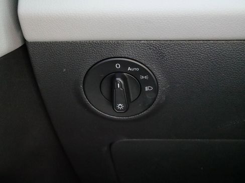 Used 2022 Volkswagen Taos SE AWD/4WD image 27
