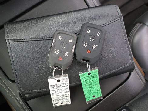 Used 2019 GMC Yukon XL Denali w/ Open Road Package AWD/4WD image 28