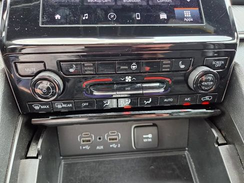 Certified 2024 Jeep Grand Cherokee Altitude RWD image 28
