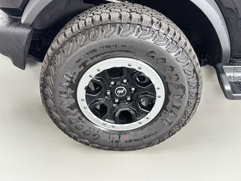 Used 2025 Ford Bronco Outer Banks w/ Sasquatch Package AWD/4WD image 32