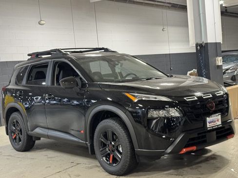New 2026 Nissan Rogue SV AWD/4WD image 2
