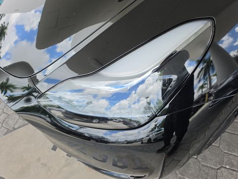 Used 2025 Tesla Model Y Long Range RWD image 8