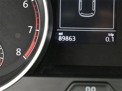 Used 2015 Volkswagen Golf S image 20