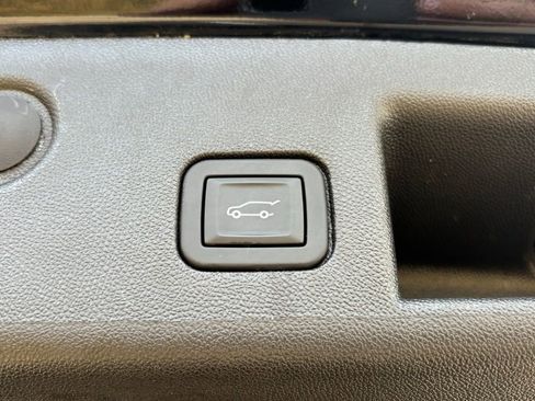 Used 2024 Chevrolet Equinox LT image 7