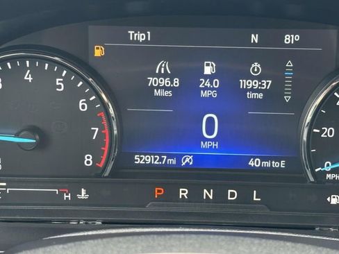 Used 2021 Ford Explorer XLT image 28