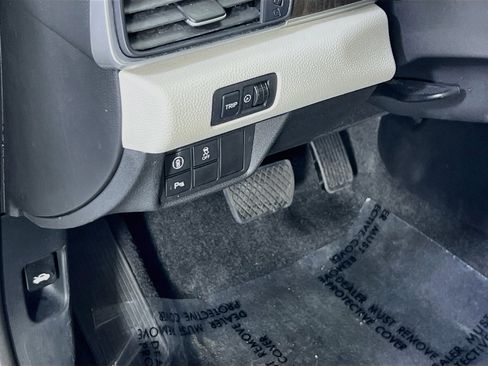 Used 2021 Honda Accord EX-L image 10
