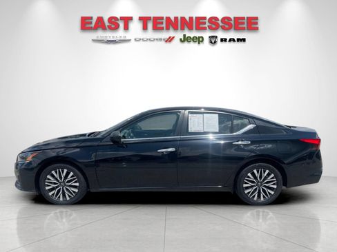 Used 2024 Nissan Altima 2.5 SV FWD image 6