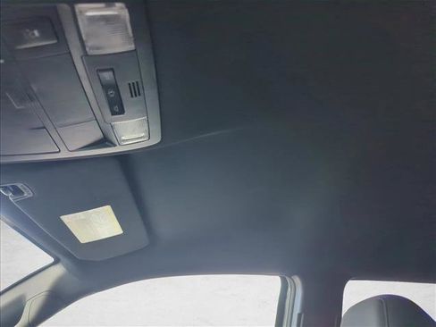 Used 2017 Toyota Tacoma TRD Sport w/ Tow Package (A/T) image 12