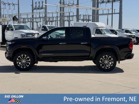 Used 2025 GMC Canyon Denali AWD/4WD image 7
