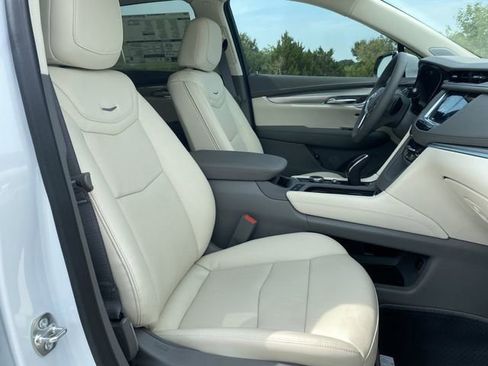 New 2025 Cadillac XT5 Premium Luxury image 26
