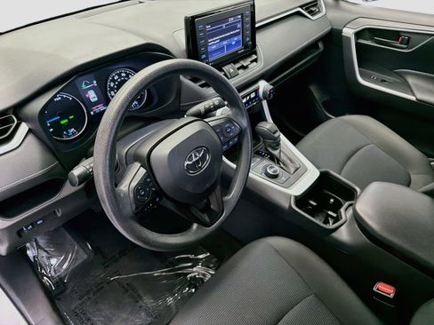 Used 2022 Toyota RAV4 LE AWD/4WD image 7